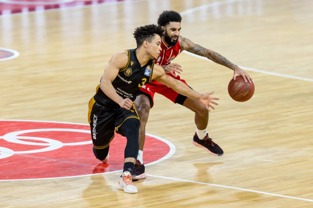 莱昂纳德的 莱昂纳德的