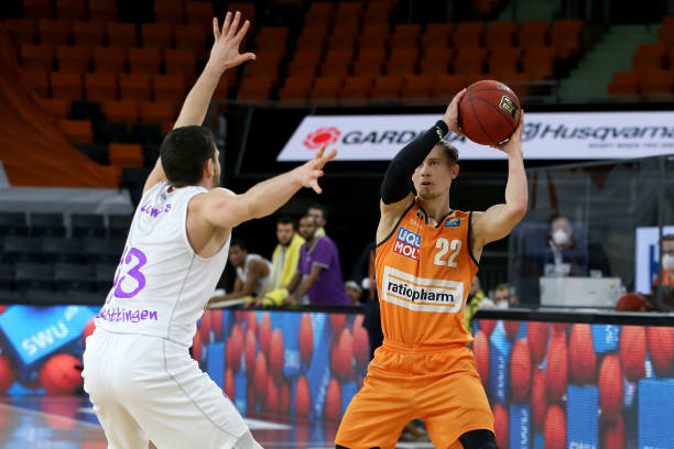 赞助商纷纷 赞助商纷纷