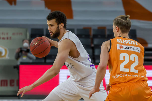 期待她在接 期待她在接